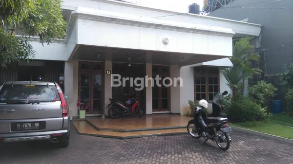 image RUMAH LUAS SIAP HUNI DI TENGAH KOTA SEMARANG, COCOK UNTUK TEMPAT TINGGAL, BANK, KANTOR, RESTORAN, HOTEL, DLL (8)