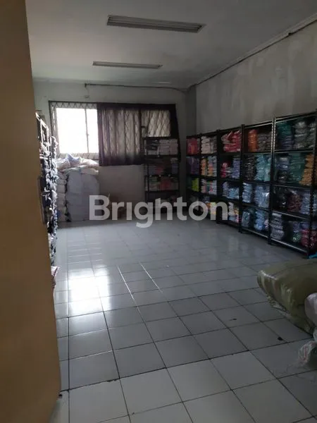 image RUKO DIDAERAH STRTEGIS PARKIR LUAS DI BANDENGAN UTARA JAKUT  (6)