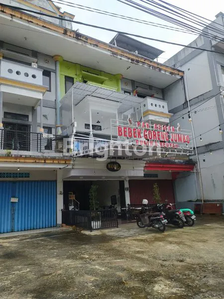 image RUKO 3 LANTAI FULL FURNISHED LOKASI STRATEGIS PINGGIR JALAN UTAMA (1)