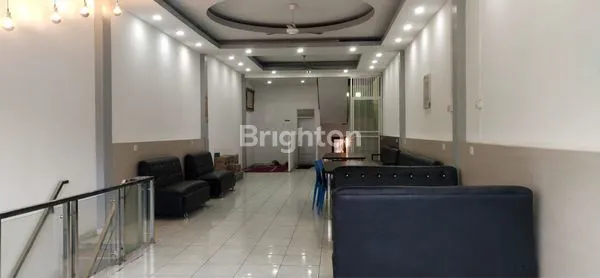 image RUKO 3 LANTAI FULL FURNISHED LOKASI STRATEGIS PINGGIR JALAN UTAMA (7)