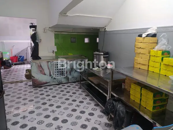 image RUKO 3 LANTAI FULL FURNISHED LOKASI STRATEGIS PINGGIR JALAN UTAMA (8)