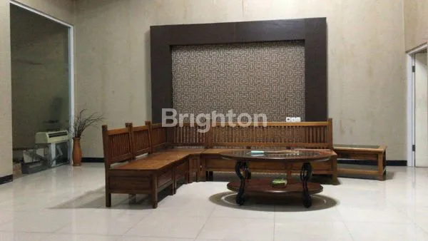 image RUMAH SECOND LEBAK STRATEGIS DEKAT KENJERAN, PAKUWON CITY, UNAIR (2)