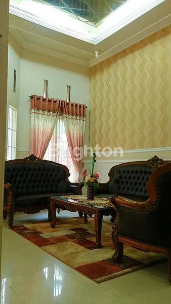 image RUMAH MEWAH BERNUANSA CLASSIC EROPA LOKASI STRATEGIS DEKAT EXIT TOL LAWANG KOTA MALANG (3)