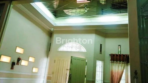 image RUMAH MEWAH BERNUANSA CLASSIC EROPA LOKASI STRATEGIS DEKAT EXIT TOL LAWANG KOTA MALANG (4)