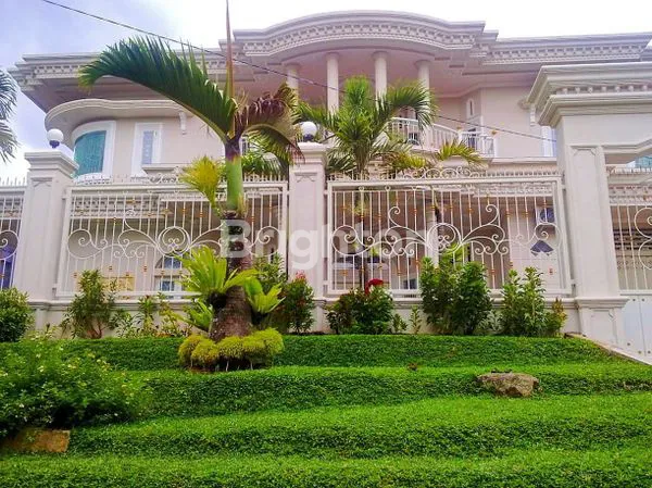 image RUMAH MEWAH BERNUANSA CLASSIC EROPA LOKASI STRATEGIS DEKAT EXIT TOL LAWANG KOTA MALANG (7)