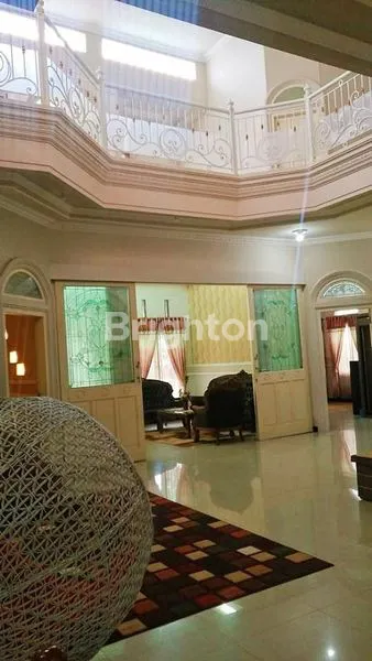 image RUMAH MEWAH BERNUANSA CLASSIC EROPA LOKASI STRATEGIS DEKAT EXIT TOL LAWANG KOTA MALANG (10)