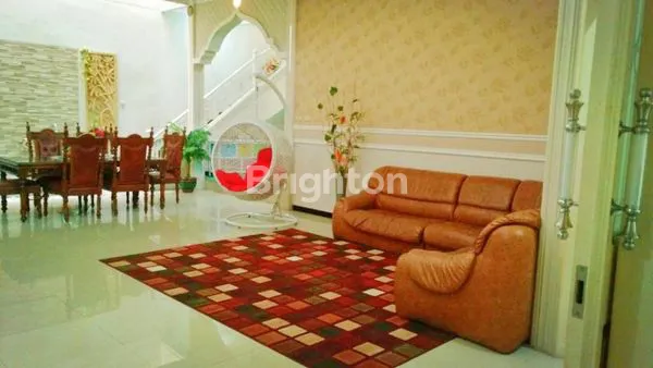 image RUMAH MEWAH BERNUANSA CLASSIC EROPA LOKASI STRATEGIS DEKAT EXIT TOL LAWANG KOTA MALANG (13)
