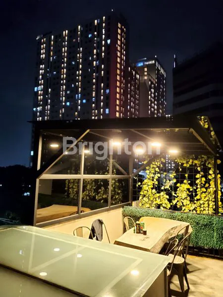 image RUMAH 3 LT FURNISHED MEWAH DAN ELEGAN DI KEDUNG BARUK SURABAYA (3)