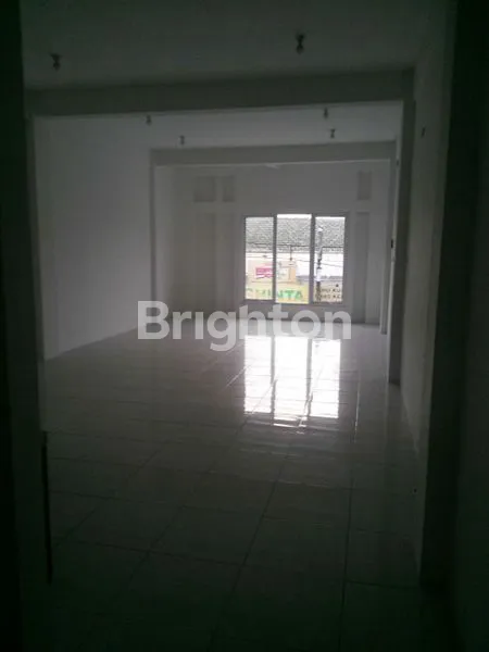 image RUKO PUSAT KOTA KEDIRI PARKIR LUAS (6)