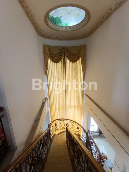 image RUMAH SIAP HUNI BAGUS MEGAH DI TAMAN MUTIARA PAKUWON CITY, SURABAYA TIMUR* (3)