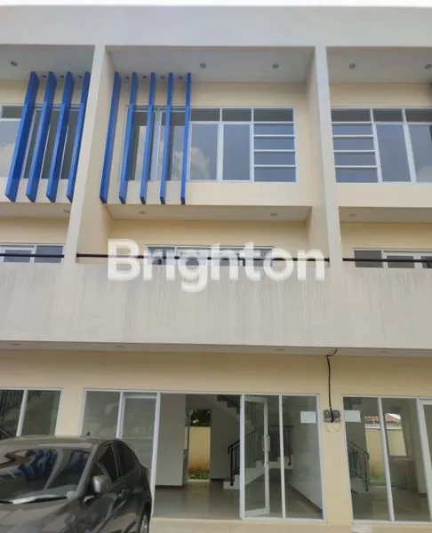 RUKO SENTUL SQUARE 8