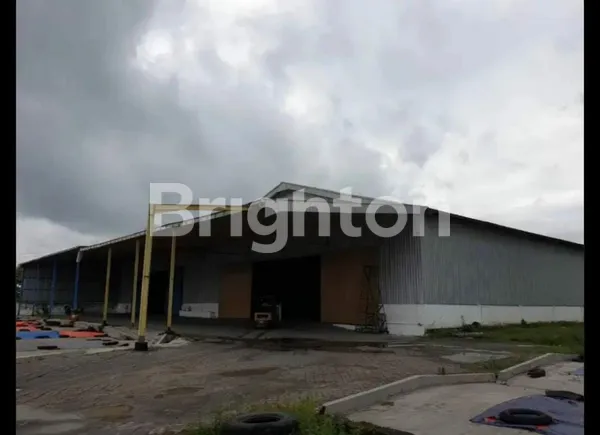 image GUDANG + TANAH STRATEGIS DEKAT LAMONGAN KOTA COCOK UNTUK INDUSTRI (3)