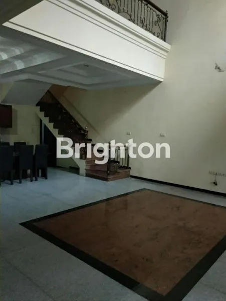 image RUMAH SIAP HUNI BAGUS TERAWAT DI PAKUWON CITY, TAMAN MUTIARA, SURABAYA (3)