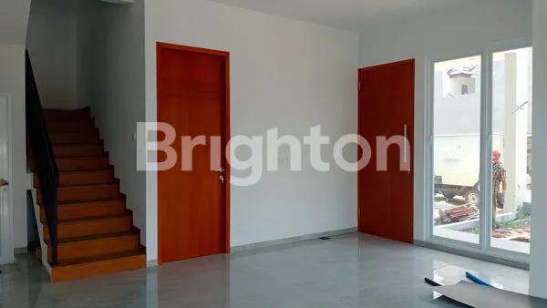 image RUMAH MEWAH GRAHA NATURA 3+1KT, VOID TINGGI, SIAP HUNI (4)