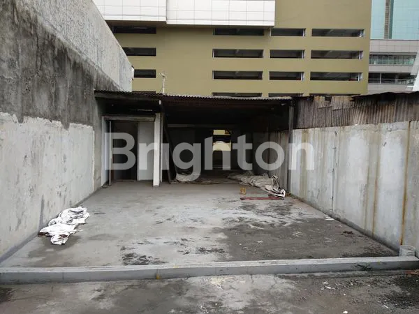 image RUKO 3.5 LANTAI NOL JALAN PANGLIMA SUDIRMAN SURABAYA (8)