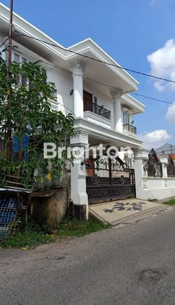 image RUMAH SUPER MEWAH (6)