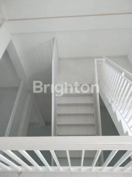 image RUKO RAYA KENJERAN BARU GRESS 3 LANTAI STRATEGIS (5)