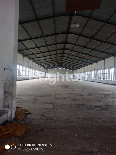 image BANGUNAN TENGAH KOTA  (2)