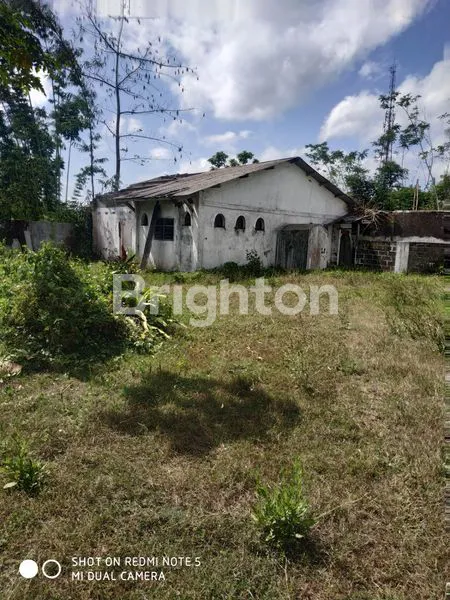 image BANGUNAN TENGAH KOTA  (5)