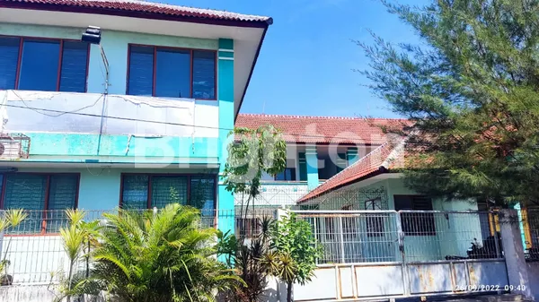 image GEDUNG EX SEKOLAH 2 LANTAI BERADA DI KAWASAN PERUMAHAN NIRWANA EKSEKUTIF (2)