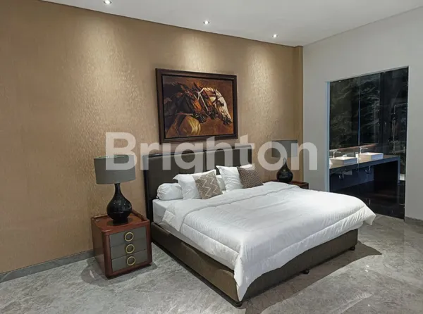 image RUMAH MEWAH FULLY FURNISHED ROYAL RESIDENCE (4)