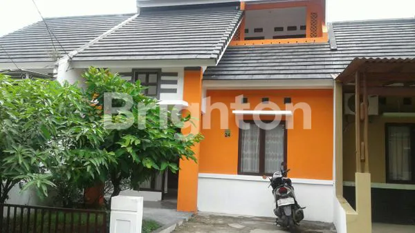image RUMAH  2 LANTAI SIAP HUNI  DI METLAND CILENGSI BOGOR (1)