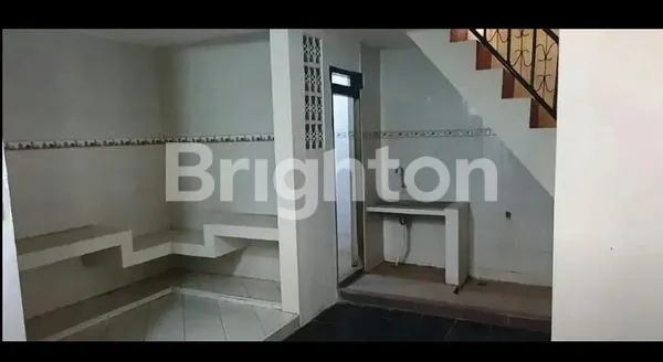 image RUMAH TERAWAT MENANGGAL DEKAT A.YANI , TRANS ICON SURABAYA SELATAN (3)