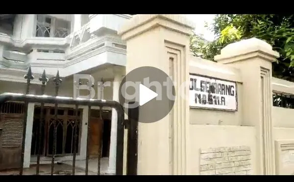 image RUMAH MEWAH BESAR 2 LT DI RAYA PANTURA TUBAN (1)