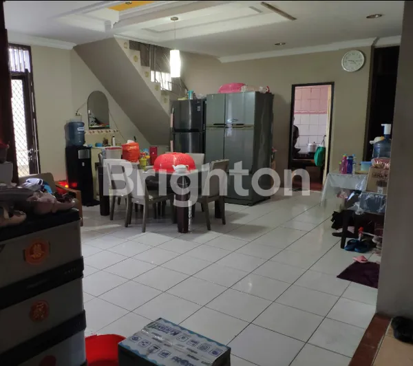 image BALIKPAPAN,  RUMAH TENGAH KOTA (Y459) (2)