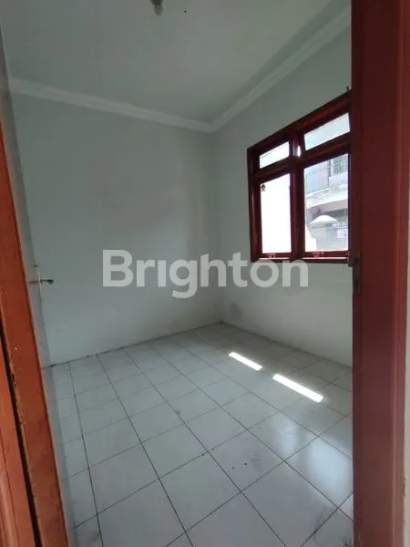 image RUMAH PERUM DEKAT RS GAMBIRAN KEDIRI (4)