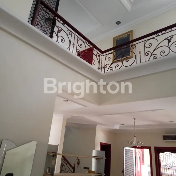 image RUMAH HOOK MEWAH SIAP HUNI DI JEMURSARI REGENCY AMAN BEBAS BANJIR  (6)