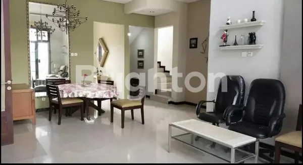 image ROYAL RESIDENCE WIYUNG SEMI FURNISH DEKAT IVY SCHOOL, SUPERINDO (3)