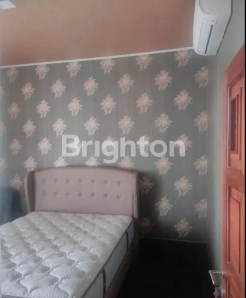 image RUMAH MEWAH CANTIK 3 LANTAI MURAH SANGAT STRATEGIS TENGAH KOTA (6)