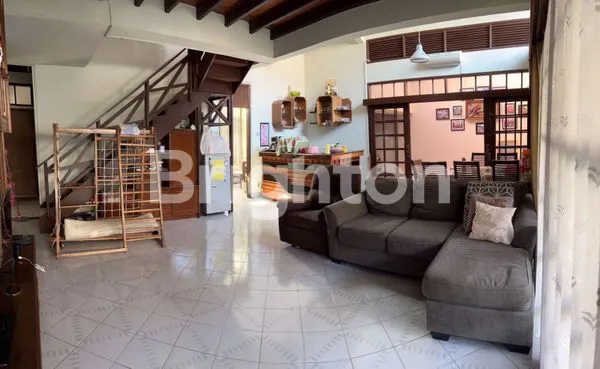 image RUMAH 2 LT NYAMAN & ASRI CIGADUNG 5 MENIT KE JALAN TUBAGUS ISMAIL (3)