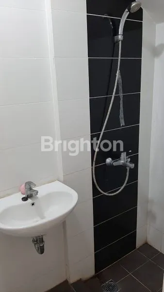 image HARGA UPDATE !!! RUMAH 2 LANTAI SEMI FURNISHED DI SCIENTIA CLUSTER EDISON (2)