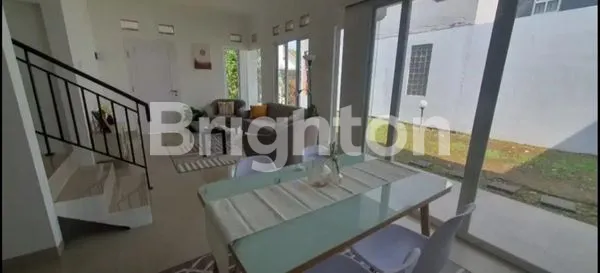 image RUMAH 2 LANTAI SANGAT CANTIK SEJUK DAN NYAMAN VIEW GUNUNG SIAP HUNI (3)