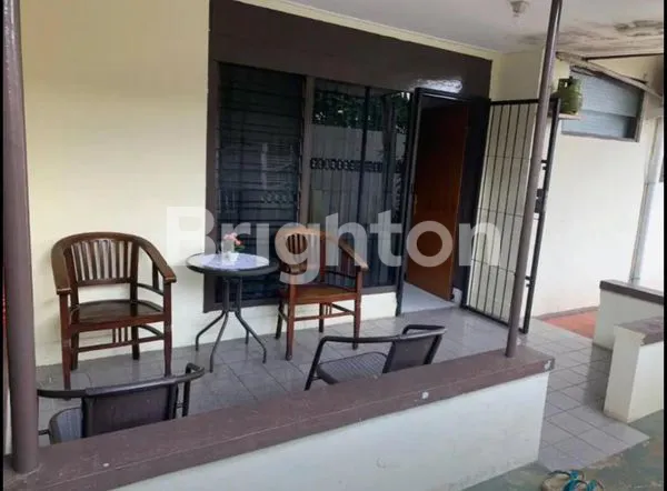 image RUMAH NYAMAN ASRI DENGAN HALAMAN YANG LUAS SIAP HUNI (4)