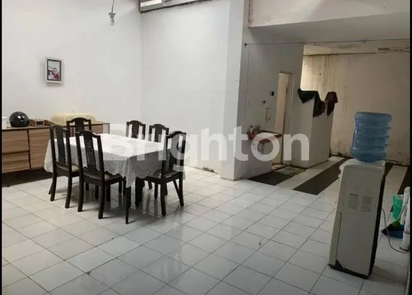 image RUMAH NYAMAN ASRI DENGAN HALAMAN YANG LUAS SIAP HUNI (8)