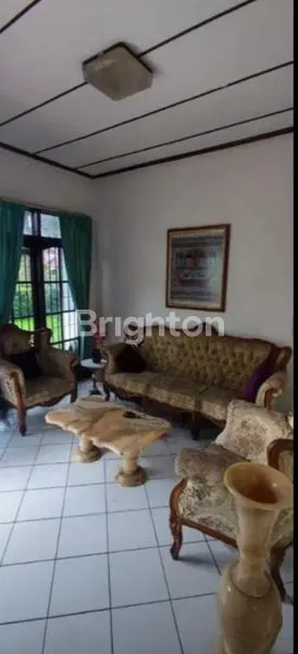 image RUMAH IDAMAN KELUARGA DENGAN HALAMAN YANG LUAS DAN ASRI SIAP HUNI (6)