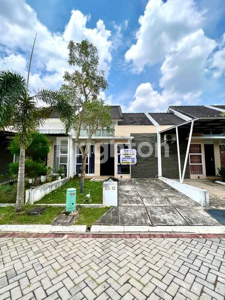 RUMAH CANTIK DAN RAPI DI PERUMAHAN CLUSTER GREEN RESORT
