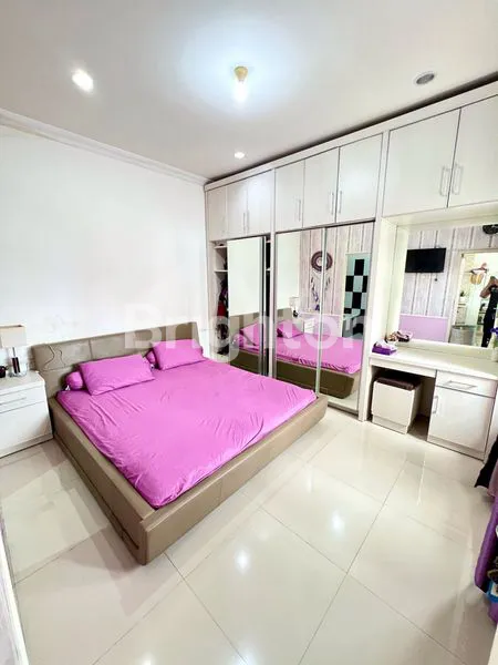 image RUMAH TOWNHOUSE FULL FURNISHED CANTIK DAN MEWAH DI MACAN KUMBANG (6)