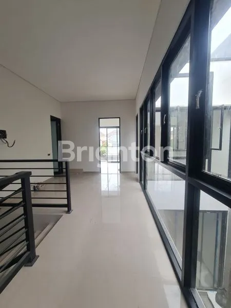 image RUMAH BARU 2LANTAI SIAP HUNI , DENGAN DESAIN MODERN INDUSTRIALIS DI NANAS, PONDOK CANDRA INDAH (2)