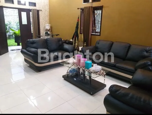 image VILLA 2 LANTAI CANTIK EKSKLUSIF DAN STRATEGIS 0 JALAN PROVINSI (4)