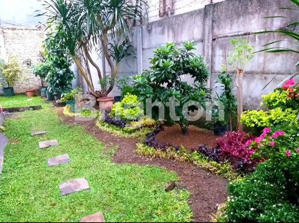 image VILLA 2 LANTAI CANTIK EKSKLUSIF DAN STRATEGIS 0 JALAN PROVINSI (5)