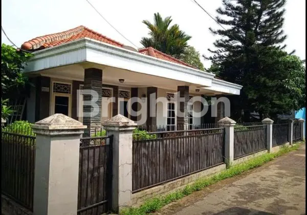 image RUMAH SIAP HUNI DAN NYAMAN DENGAN HALAMAN YANG LUAS (1)