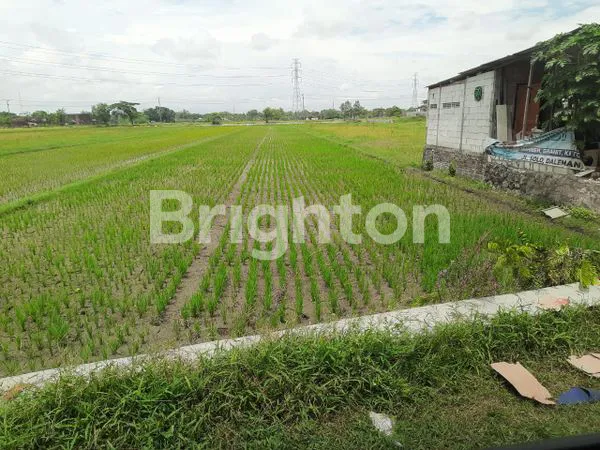 image TURUN HARGA! TANAH KERING & STRATEGIS DEPAN POM BENSIN & TOKO JUMBO - BAKI (1)