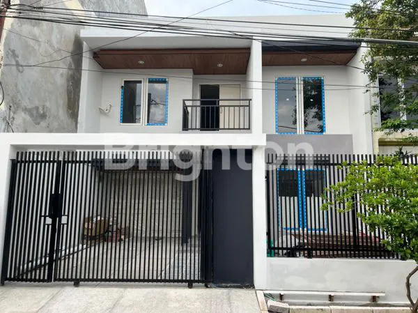 image RUMAH 2 LANTAI JALAN MULYOSARI (1)