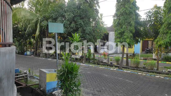 image RUMAH POJOK 2LANTAI LOKASI STRATEGIS (2)