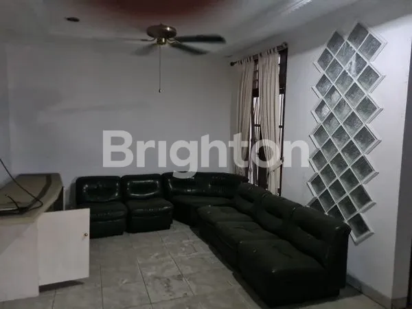 image RUMAH HOOK 2.5 LT DI JL TAMAN PALEM LESTARI JAKARTA BARAT (3)