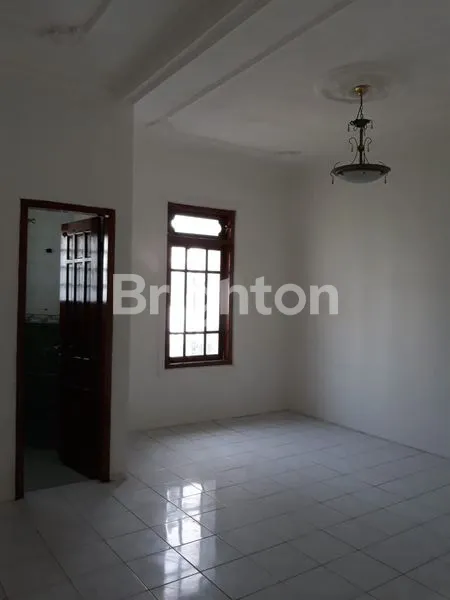 image RUMAH LANTAI 3 SIAP HUNI  HARGA MINIMALIS PLAMONGAN INDAH SEMARANG (2)